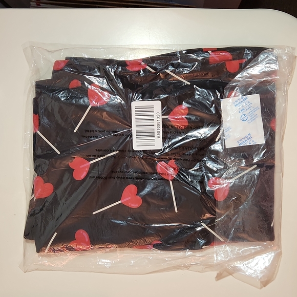 ❤️NWT TORRID LEGGING - RED HEART PRINT LOLLIPOP - PLUS SIZE - Picture 5 of 10